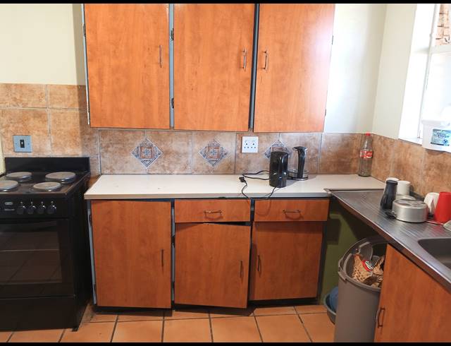5 BEDROOM FLAT FOR SALE IN SUNNYSIDE